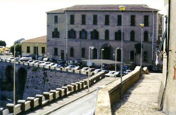 Edificio sede dell'Istituto di Biologia ed Ecologia Marina di Piombino